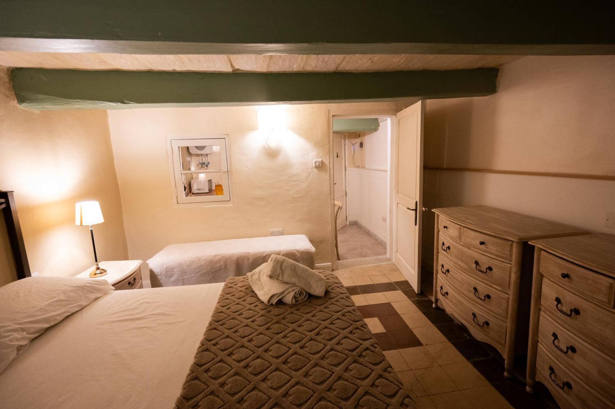 Arcanum Apartment 1 Very Close To Seafront Bus Station And Ferry To Valletta Senglea Exterior photo